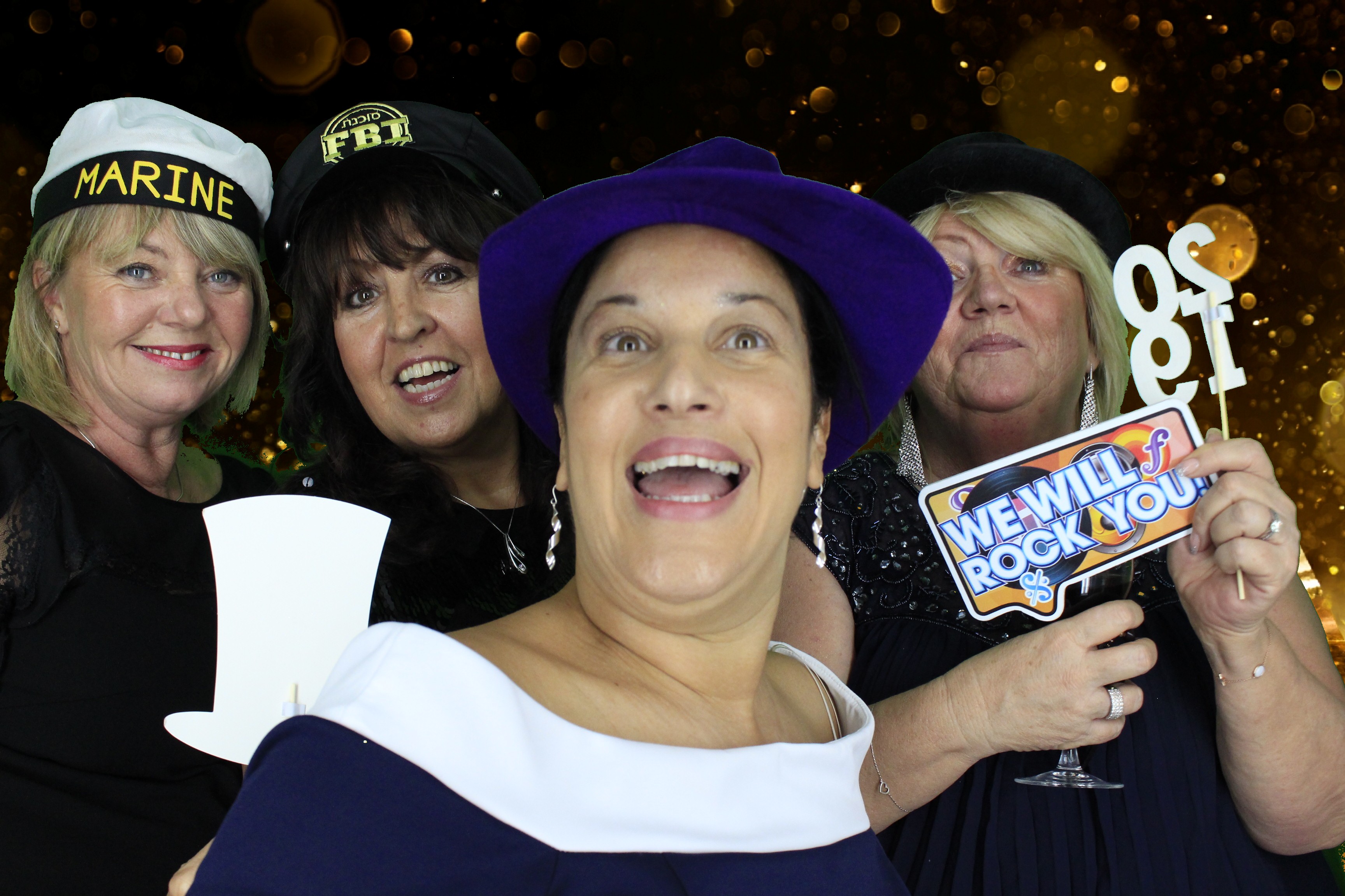 New Years Eve Party Silvermere | View more photos from the event at gallery.myphotoboothexperience.co.uk/u/MyPhotoBoothExperienceLtd/New-Years-Eve-Party-Silvermere